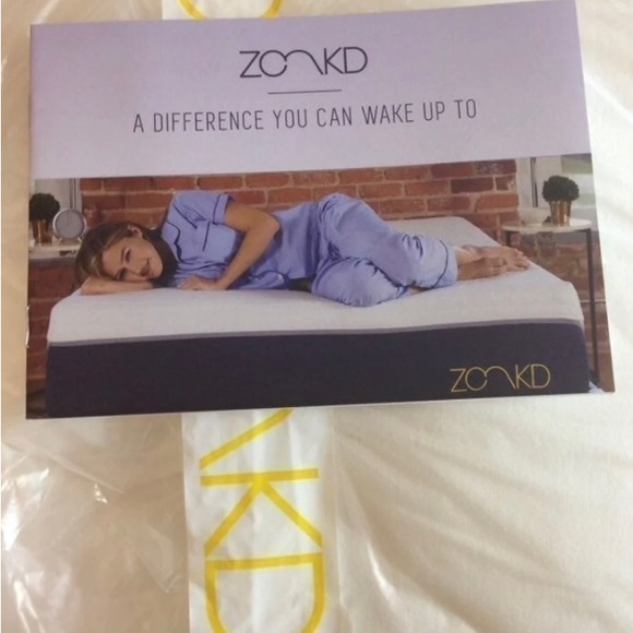 ZONKD Fiber Pillow Queen. Brand New ✨ - Picture 9 of 9